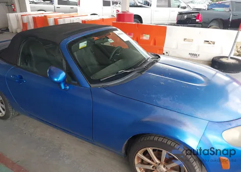 2006 Mazda Mx-5 Grand Touring z USA, uszkodzony, nr VIN JM1NC25F560110931